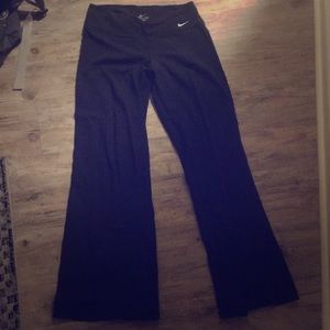Black yoga pants